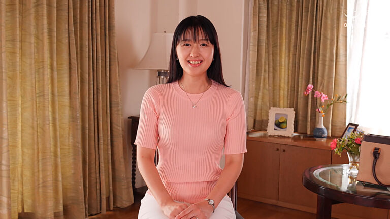 工藤りおな 42歳 (初脱ぎ・デビュー作/兵庫県在住/旅行会社勤務)