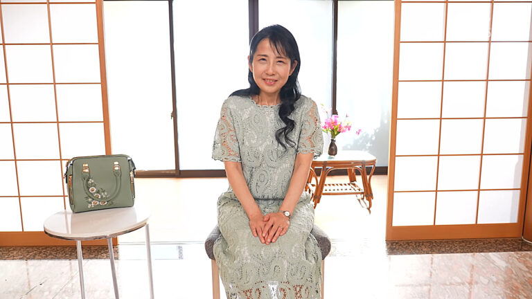 竹宮ちひろ 55歳 (初脱ぎ・デビュー作/専業主婦/神奈川県在住)